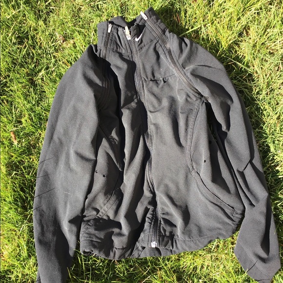 Nike workout jacket! - Picture 3 of 4
